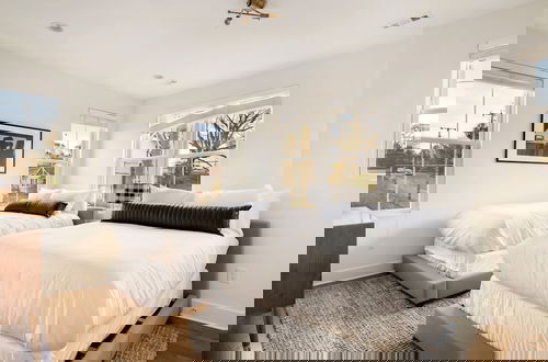 Foto 15 - Hart Suite 3 by Avantstay Gorgeous Town House w Modern Amenities in Nashville