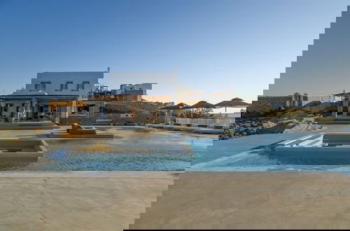Foto 38 - Villa With Resort Style Pool