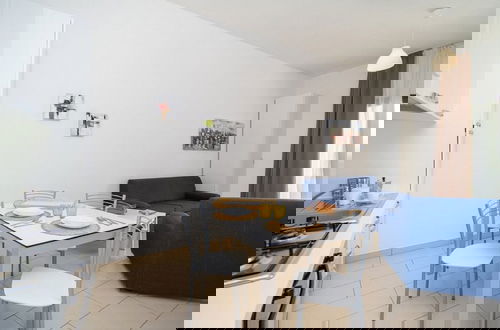 Foto 4 - Apartment With Garden or Terrace Near sea