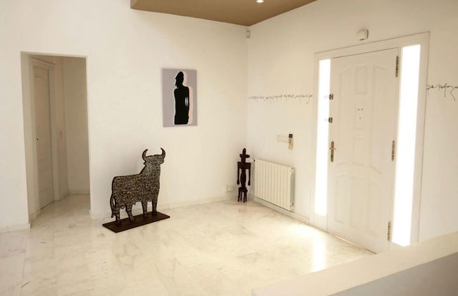 Villa With Golf-course Views - Photo 35