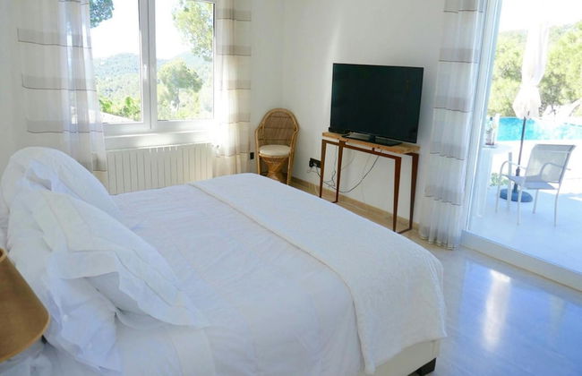 Villa With Golf-course Views - Photo 6
