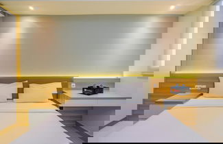 Foto 2 - Fully Furnished With Modern Design Studio At Evenciio Apartment