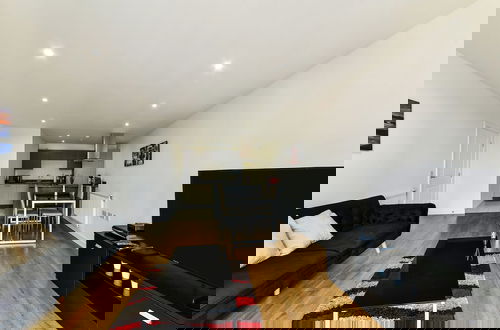 Foto 6 - Luxury 2 bed Apartment in Canary Wharf - Free Wifi