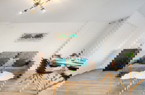 Foto 9 - Charming Apartment Near Beach