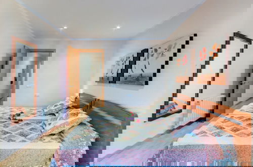 Foto 6 - Apartment With Scenic View