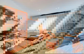Foto 1 - Apartment With Scenic View