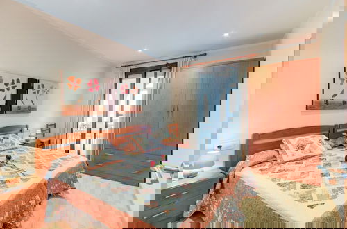 Foto 10 - Apartment With Scenic View
