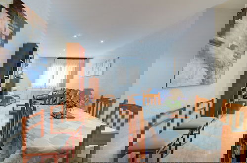 Foto 14 - Apartment With Scenic View