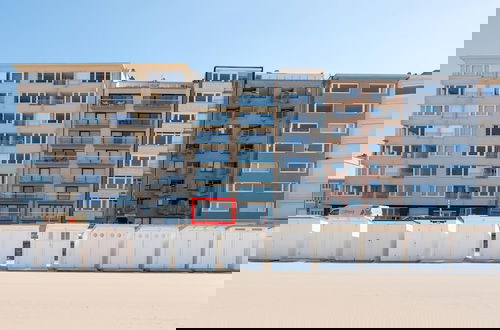 Foto 19 - Beautiful Apartment With Terrace and sea View