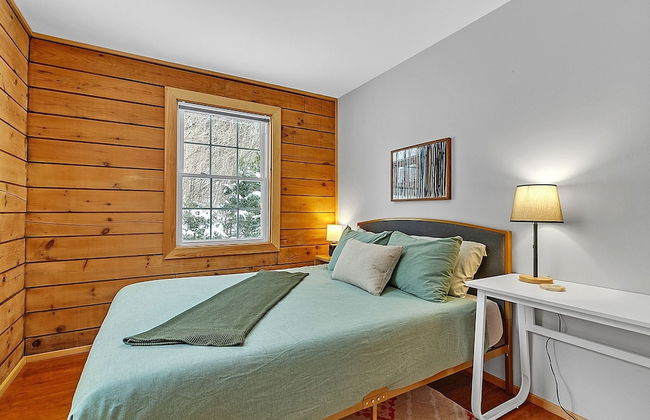 Modern Log Cabin With Skiing & Work-friendly Setup 3 Bedroom Home - Foto 7