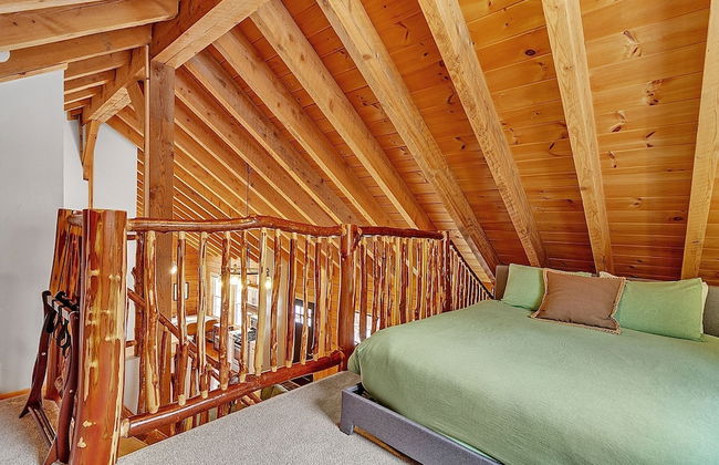 Modern Log Cabin With Skiing & Work-friendly Setup 3 Bedroom Home - Foto 11