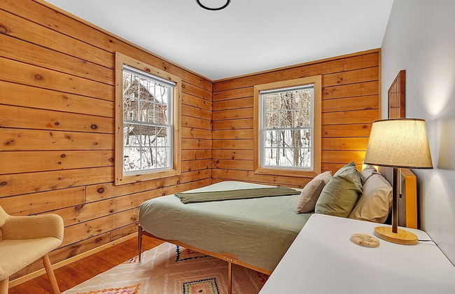 Modern Log Cabin With Skiing & Work-friendly Setup 3 Bedroom Home - Foto 13