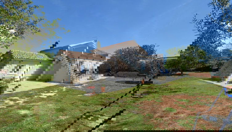 Foto 1 - Lush and Sweet Escape Apartments
