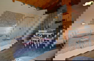 Foto 2 - Lush and Sweet Escape Apartments