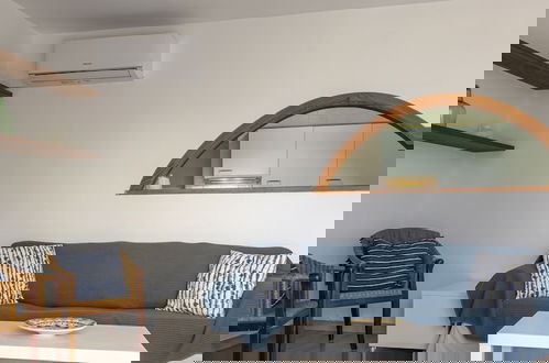 Foto 12 - Apartment With Terrace