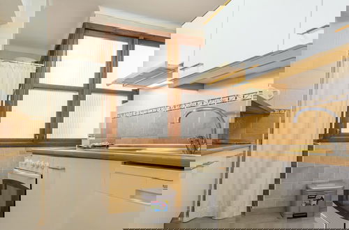 Foto 7 - Apartment With Terrace