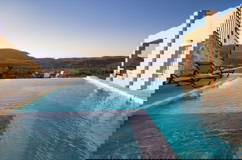 Foto 35 - Iconic Villa With Private Pool and sea View