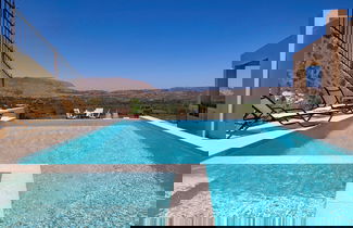 Foto 1 - Iconic Villa With Private Pool and sea View