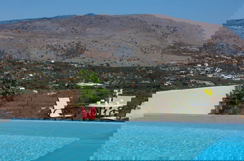 Foto 26 - Iconic Villa With Private Pool and sea View
