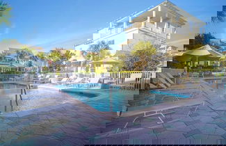 Foto 3 - Sandy Smiles by Avantstay Seagrove Walk to Beach + Pool