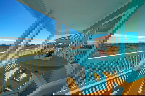Foto 31 - Coastal Soiree Ocean Views Game Room Steps From Port Aransas Beaches