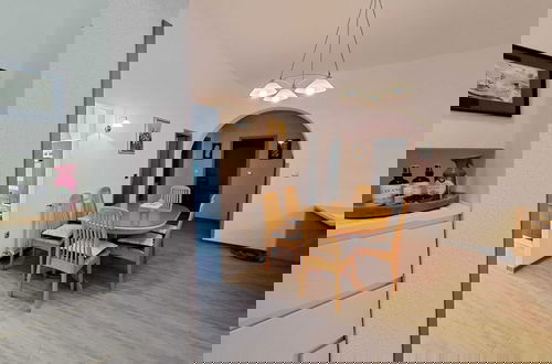 Foto 31 - Spacious Urban Retreat Apartment With Terrace