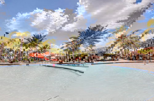 Foto 55 - Beautiful 9 bedroom pool home located in the Solterra Resort! 9 Home by RedAwning