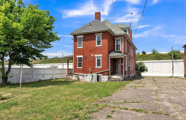Cozy Renovated 19th Century Home, 5 Min to OSU! 3 Bedroom Home by Paula - Foto 32