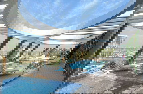 Foto 5 - Modern Studio With Rooftop Pool and gym in JVC