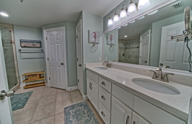 Unit 1501 2 Bedroom Condo by RedAwning - Photo 22
