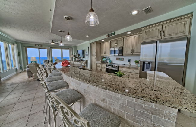 Unit 1501 2 Bedroom Condo by RedAwning - Photo 10