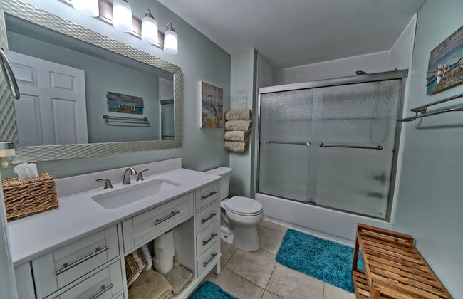 Unit 1501 2 Bedroom Condo by RedAwning - Photo 20