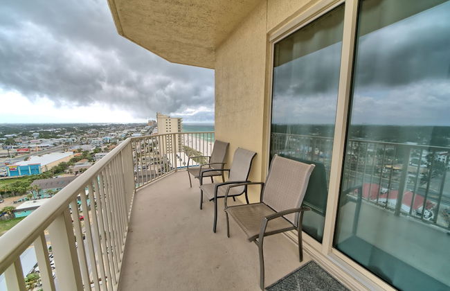 Unit 1501 2 Bedroom Condo by RedAwning - Photo 28