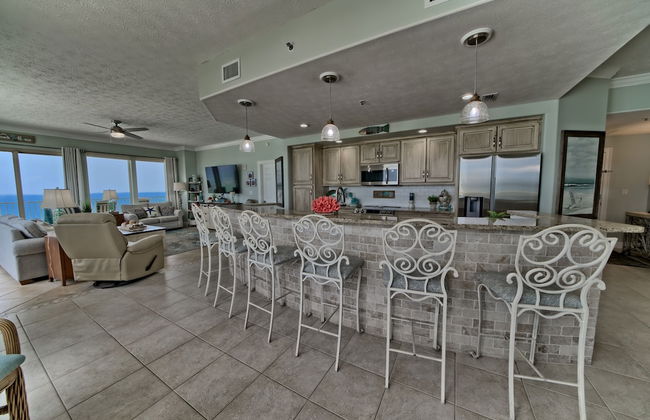 Unit 1501 2 Bedroom Condo by RedAwning - Photo 13