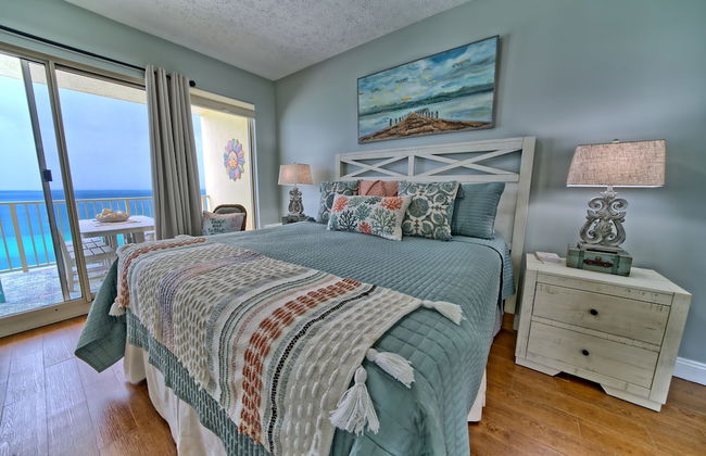 Unit 1501 2 Bedroom Condo by RedAwning - Photo 6