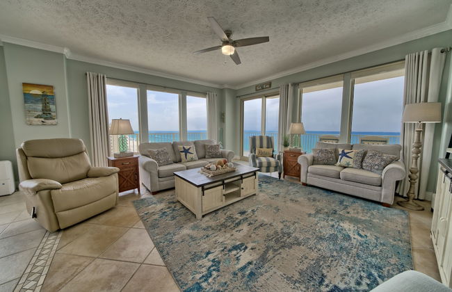 Unit 1501 2 Bedroom Condo by RedAwning - Photo 1