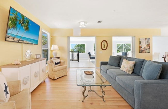 Murmond 5 Bedroom Home by RedAwning - Photo 14