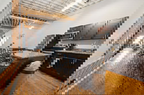 Foto 5 - Downtown Detroit Loft - Fully equipped & Absolutely Gorgeous theme by RedAwning