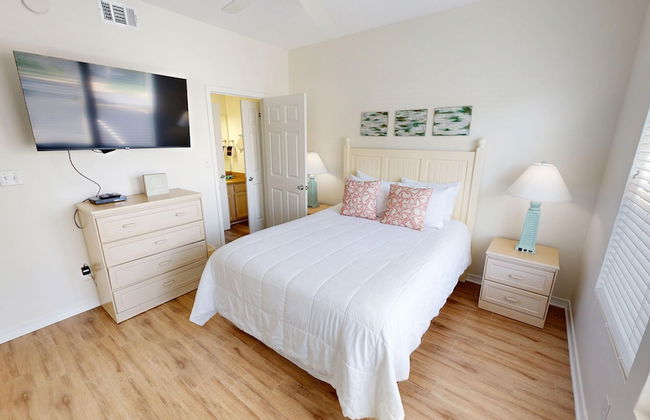 Sandpiper Cove 9141 3 Bedroom Condo by RedAwning - Photo 6