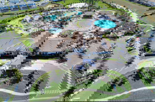 Foto 49 - Wonderland Sleeps 14 Free Waterparks and South Facing Pool