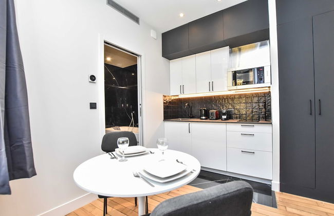 Chic Studio w/ Jacuzzi - 2P - Near Palais Garnier - Foto 6