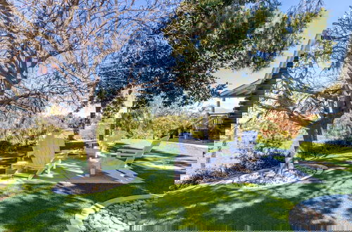 Foto 53 - Chateau Syrah by Avantstay Picturesque Estate w Pool Hot Tub Pool Table Table Tennis New Pickleball Court Basketball Hoop