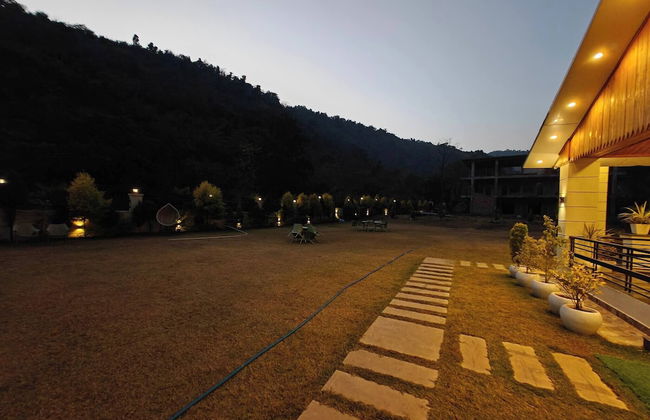 The Paradise - Luxury 3BR Villa Near the Airport in Dehradun - Photo 50