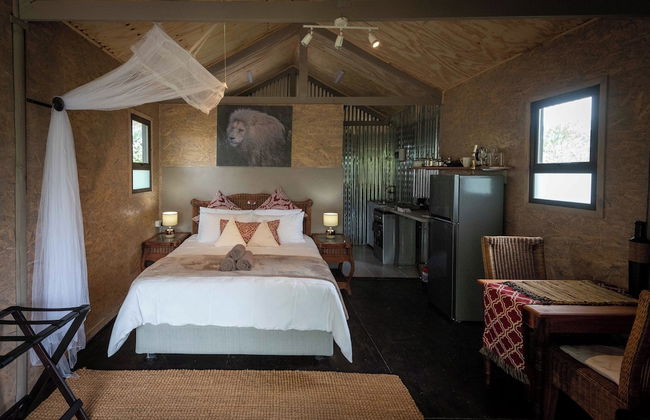 Sleep Whiskers Away From the Lions and " Feel " Them Roar! Cabin 3 - Foto 4