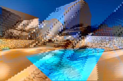 Foto 1 - Pretty Villa With View