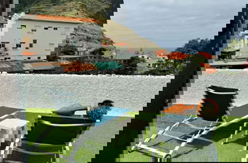 Foto 30 - Holiday Home in Porto da Cruz With Views
