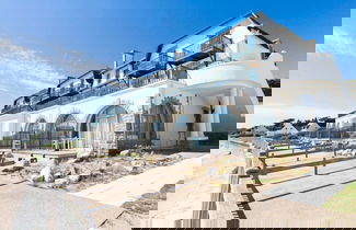 Photo 1 - Beautiful Holiday Home Right by the sea