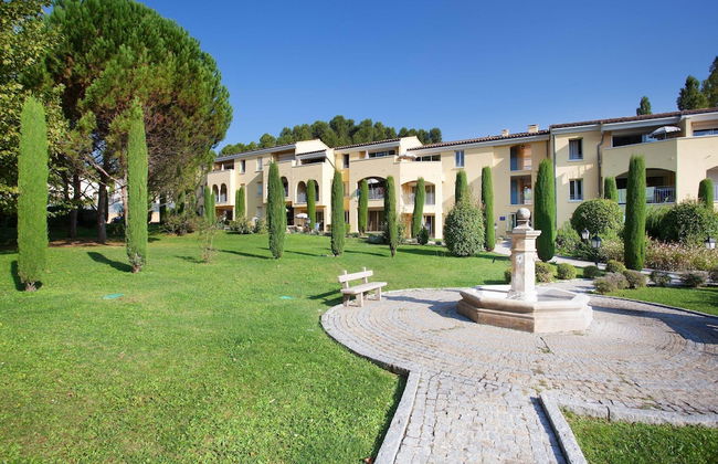 Studio in Greoux-les-bains Near Lakes - Foto 16