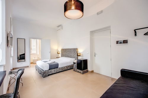 Photo 10 - Imperia Suite