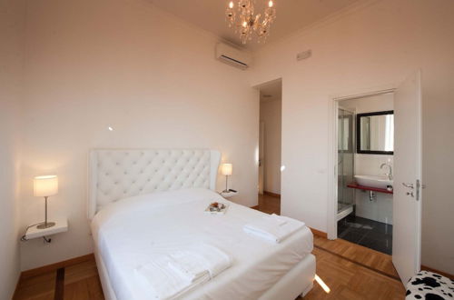 Photo 17 - Imperia Suite